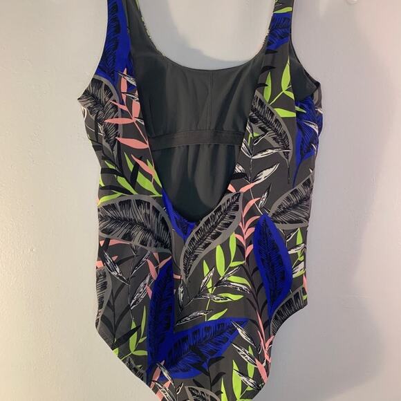 ATHLETA Women’s Midnight Palm Scoop One Piece Swimsuit / Size: Small - Picture 8 of 12